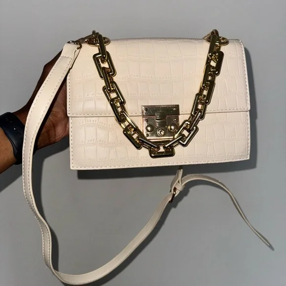 Beige Croc Shoulder Bag with gold hardware - Picture 10 of 10